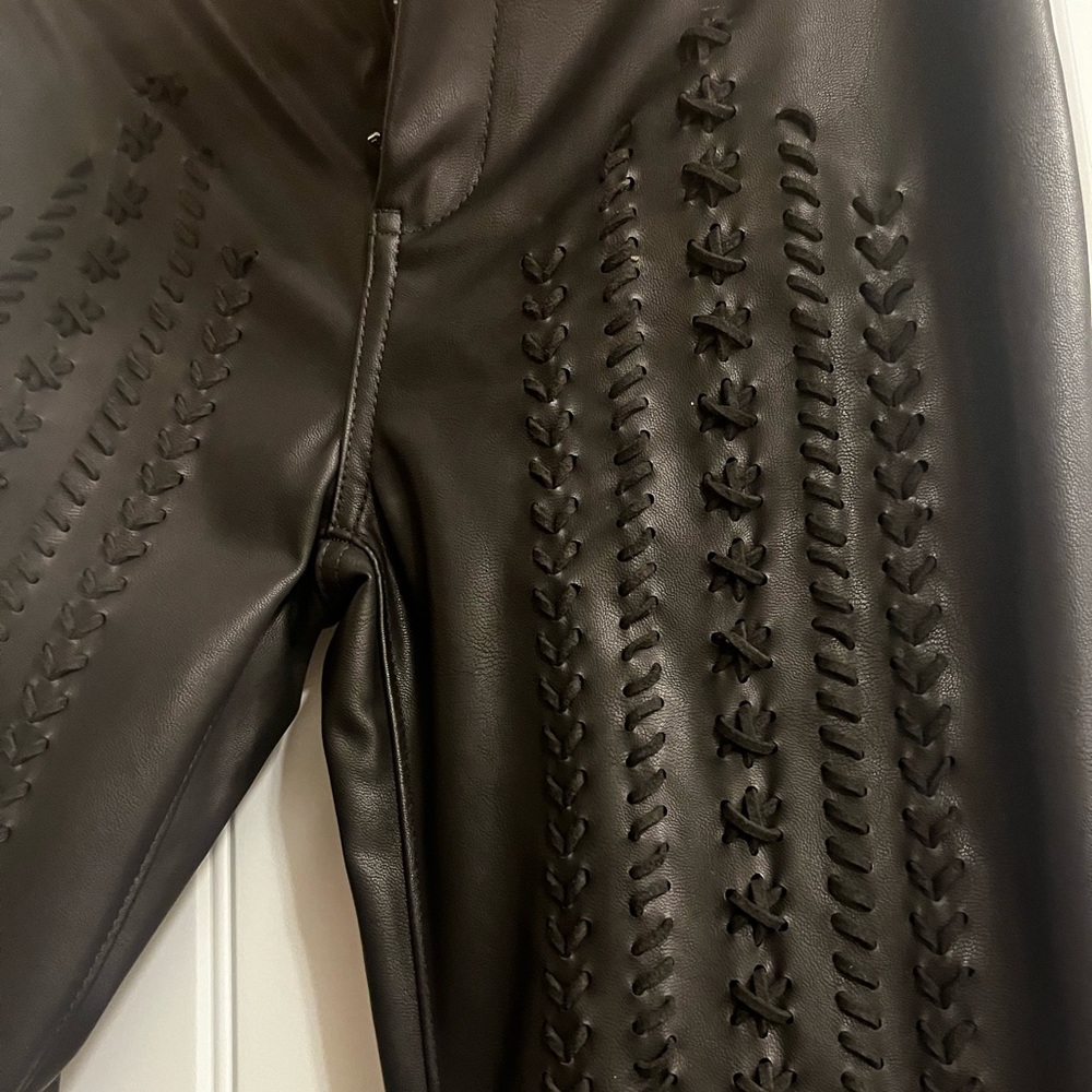 BlankNYC leather braided design pants. Size 28